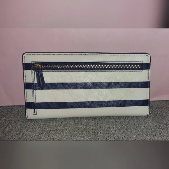 Kate Spade Staci Large Slim Bifold Wallet in Sailing Stripe ⛵️ White and Navy - Picture 2 of 4